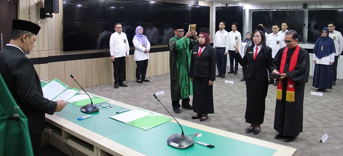 Kuatkan Pengelolaan Anggaran, Ditjen Badilum Lantik Pejabat Fungsional Analis Pengelolaan Keuangan APBN